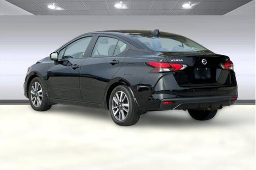 2022 Nissan Versa 1.6 SV