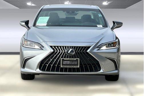 2025 Lexus ES 300h Base