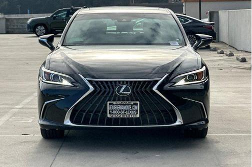 2025 Lexus ES 300h Base