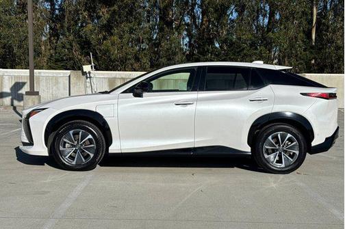 2023 Lexus RZ 450e Premium