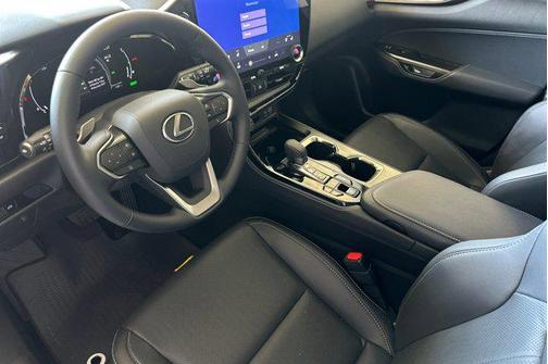 2025 Lexus NX 350h Premium