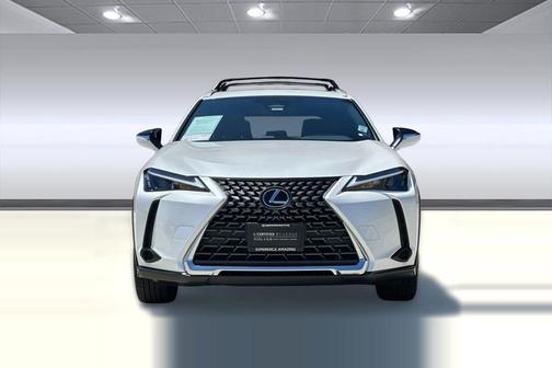 Eminent White Pearl 2025 Lexus UX 300h Base