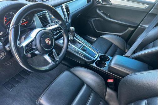 2015 Porsche Macan Turbo