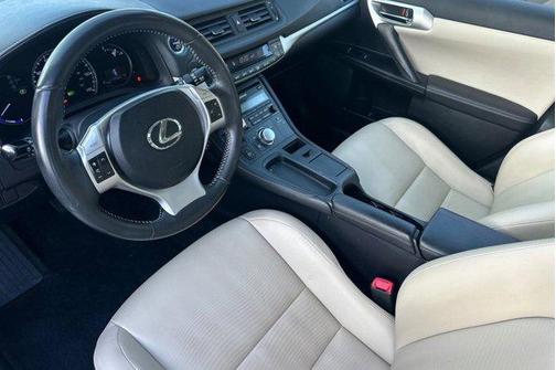 2013 Lexus CT 200h Hybrid