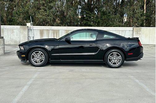 2012 Ford Mustang V6 Premium