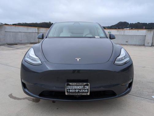 2022 Tesla Model Y Long Range Dual Motor All-Wheel Drive