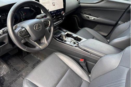 Caviar 2023 Lexus NX 350h Premium