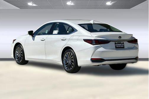 2025 Lexus ES 300h Luxury