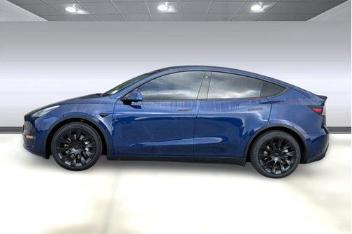 2022 Tesla Model Y Long Range Dual Motor All-Wheel Drive
