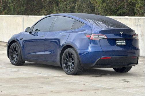 Deep Blue Metallic 2022 Tesla Model Y Long Range Dual Motor All-Wheel Drive
