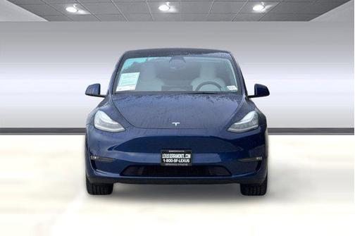 2022 Tesla Model Y Long Range Dual Motor All-Wheel Drive