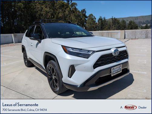 2023 Toyota RAV4 Hybrid SE