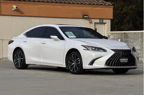 2025 Lexus ES 300h Base