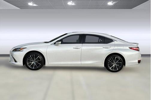 2025 Lexus ES 300h Base
