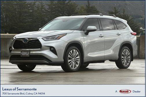 2022 Toyota Highlander Hybrid Platinum