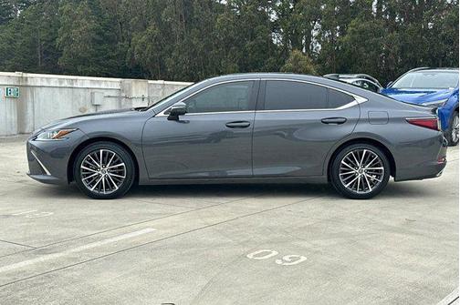 2022 Lexus ES 350 Base