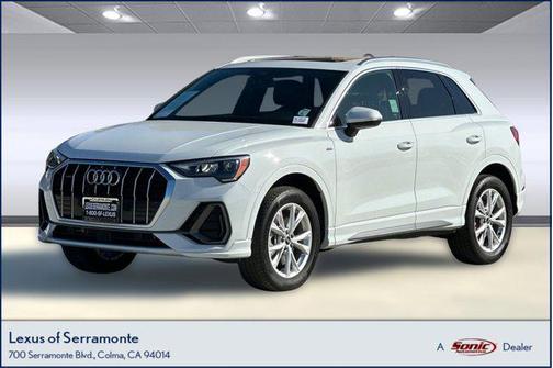 2022 Audi Q3 45 S line Premium