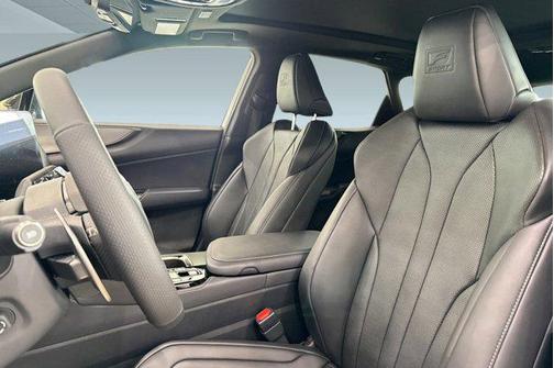 2026 Lexus NX 450h+ F SPORT Handling
