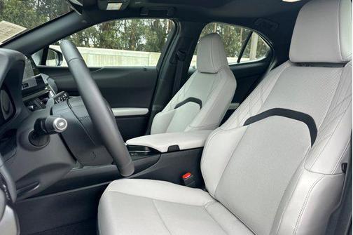 2025 Lexus UX 300h F SPORT Design