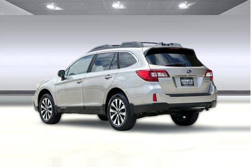 Tungsten Metallic 2017 Subaru Outback 3.6R Limited