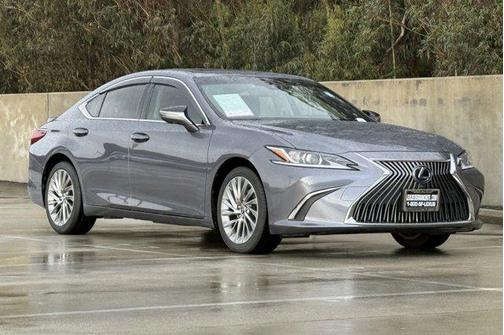 2019 Lexus ES 300h Base