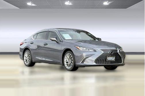 2019 Lexus ES 300h Base