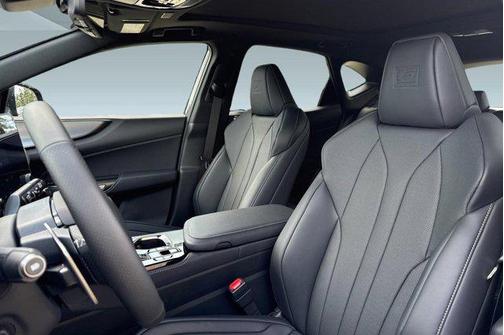 Caviar 2026 Lexus NX 450h+ F SPORT Handling