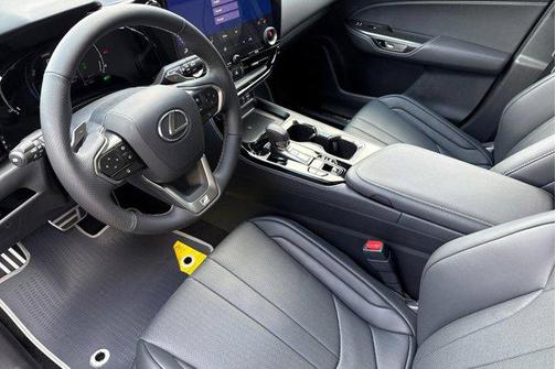 Caviar 2026 Lexus NX 450h+ F SPORT Handling