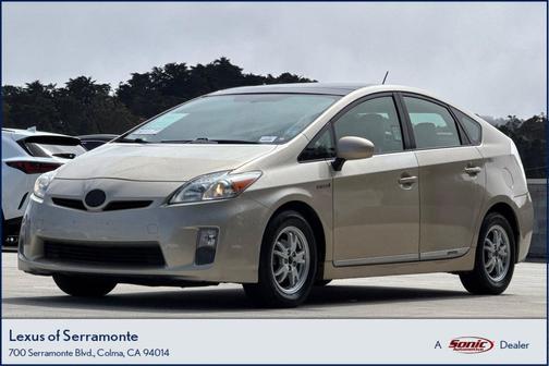 Sandy Beach Metallic 2011 Toyota Prius IV