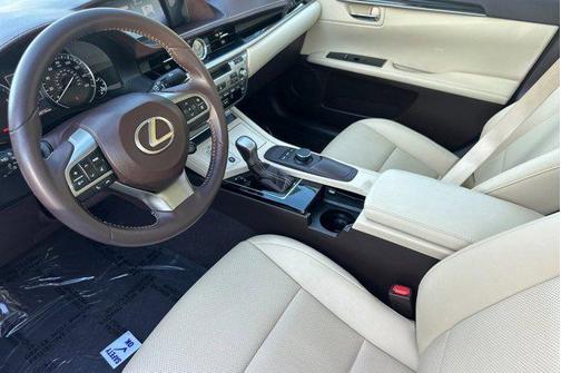 2016 Lexus ES 350 Base