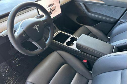 2023 Tesla Model Y Long Range Dual Motor All-Wheel Drive