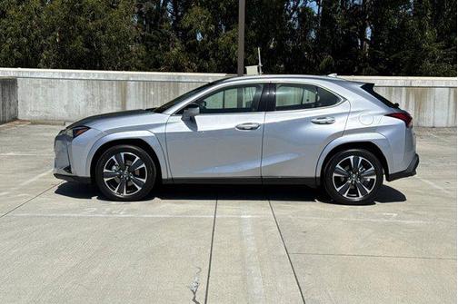 Iridium 2026 Lexus UX 300h Premium