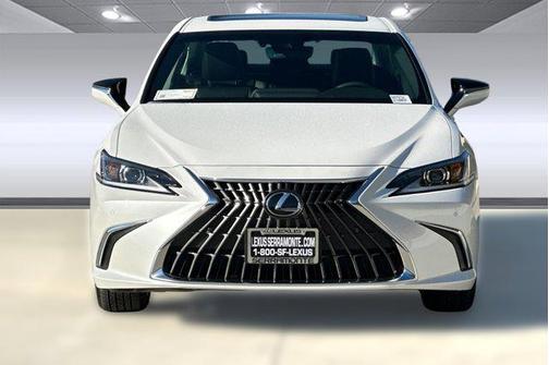 2025 Lexus ES 300h Base