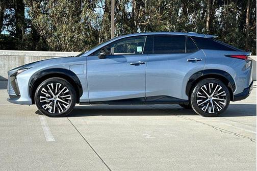 2023 Lexus RZ 450e Luxury