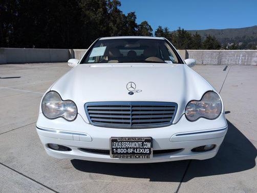 2002 Mercedes-Benz C-Class 4dr Sdn 3.2L