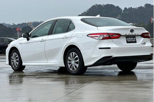 2019 Toyota Camry Hybrid LE