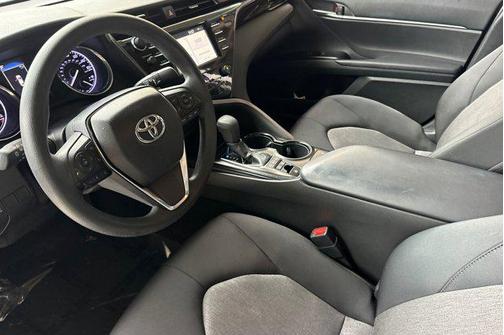 2019 Toyota Camry Hybrid LE