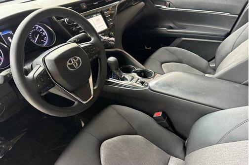2019 Toyota Camry Hybrid LE