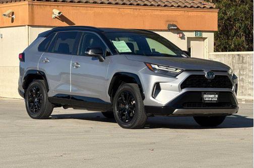 2023 Toyota RAV4 Hybrid SE