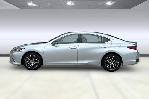 Iridium 2025 Lexus ES 300h Base