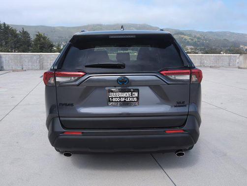 2022 Toyota RAV4 Hybrid XLE Premium