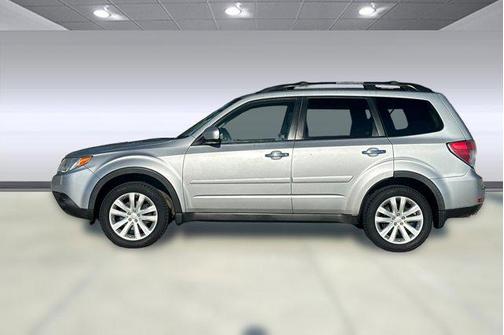 Spark Silver Metallic 2011 Subaru Forester 2.5 X Premium