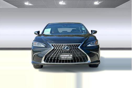 Caviar 2025 Lexus ES 300h Base