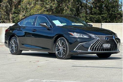 Caviar 2025 Lexus ES 300h Base