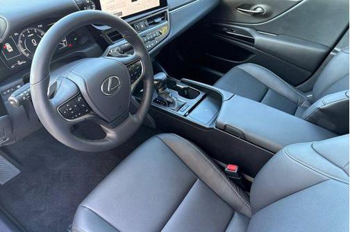 2025 Lexus ES 350 Base