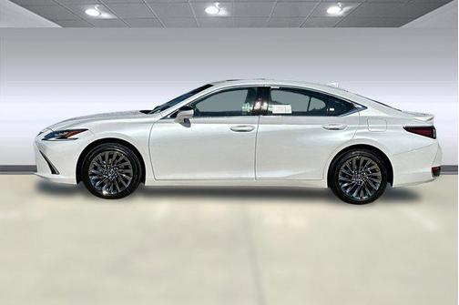2025 Lexus ES 300h Luxury
