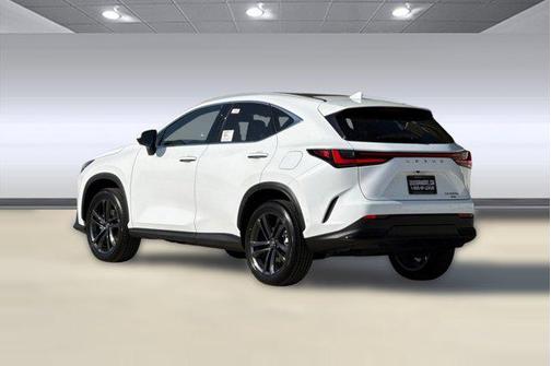 2026 Lexus NX 450h+ Luxury