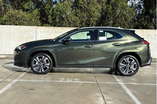 Nori Green Pearl 2026 Lexus UX 300h Premium