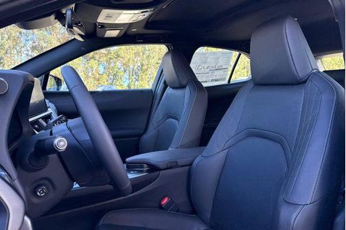 Nori Green Pearl 2026 Lexus UX 300h Premium