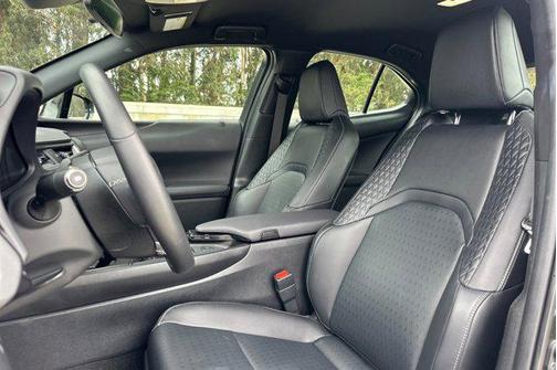 2022 Lexus UX 200 Base